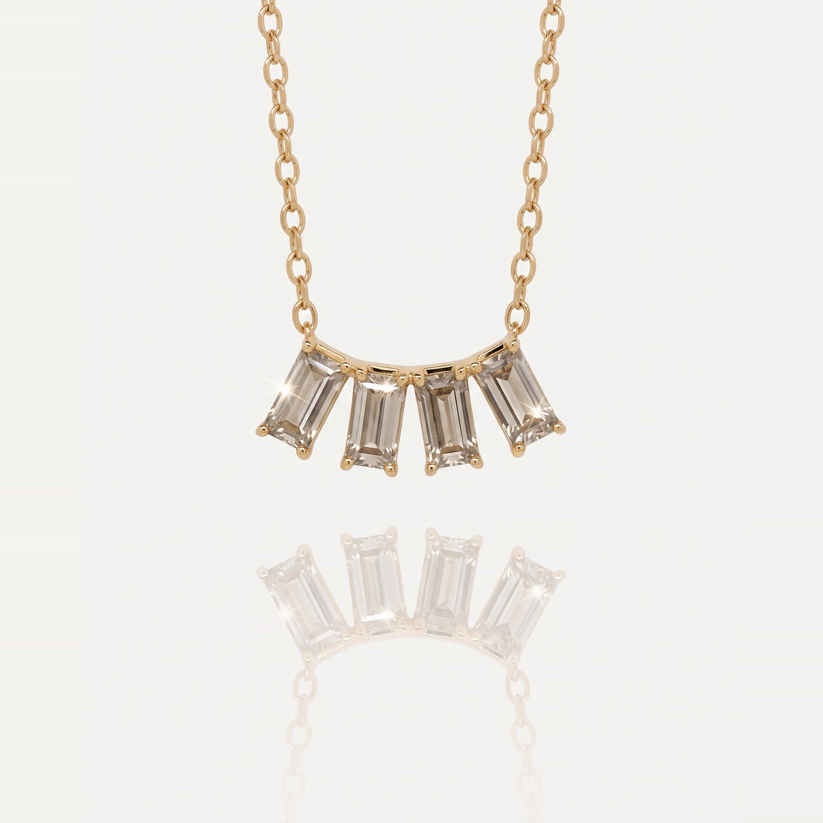 Quatro Diamands Baguette Chain White
